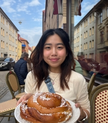 One to One Econs Tuition Teacher